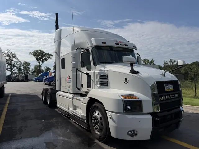 Truck 09 · FY Trucking
