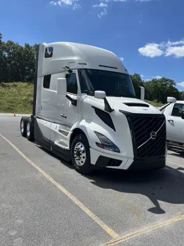 Truck 15 / 37 · FY Trucking